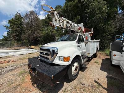 Ford F-750 Tracked Digger Derrick - Cummins, 260HP