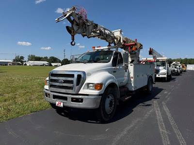 Ford F-750 Truck-Mounted Digger Derrick - Cummins, 260HP