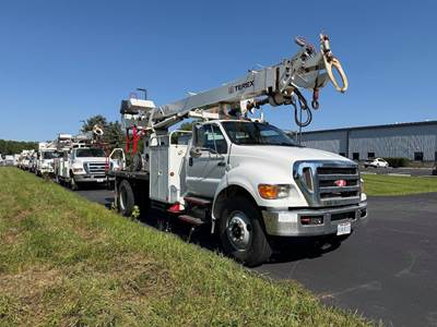 Ford F-750 Truck-Mounted Digger Derrick - Cat, 250HP