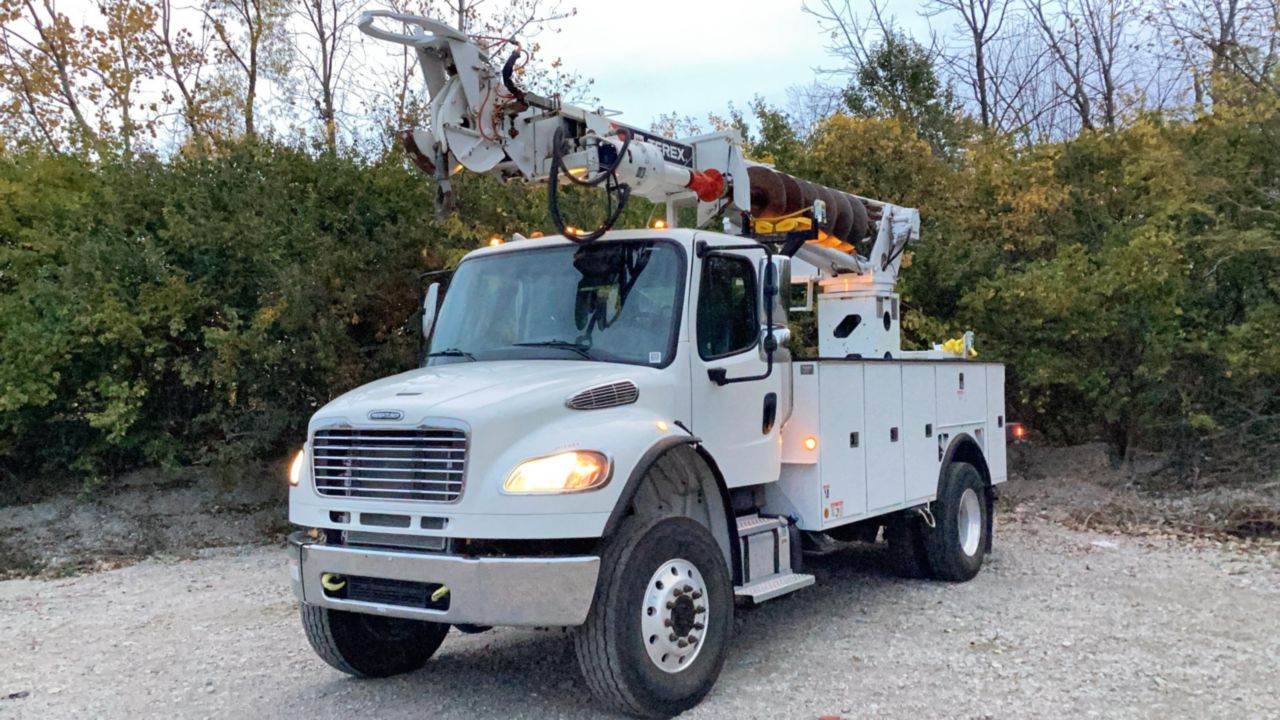 2018 Freightliner M2 106 Digger Derrick Truck For Sale Bluffton, IN