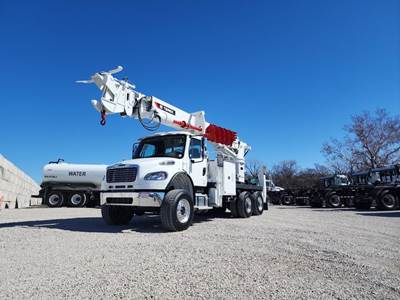 Freightliner M2 106 Digger Derrick Truck - Cummins, 300HP