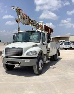 Freightliner M2 106 Digger Derrick Truck - Cummins, 250HP