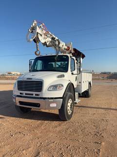Freightliner M2 106 Digger Derrick Truck - Cummins, 300HP