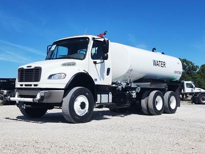 Freightliner M2 106 Digger Derrick Truck - Cummins, 300HP
