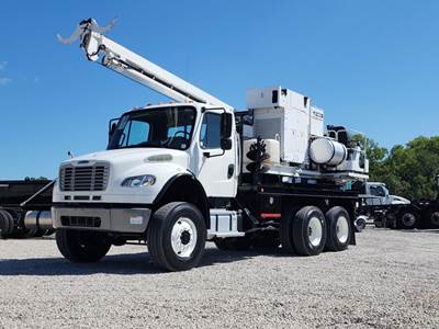 Freightliner M2 106 Tracked Digger Derrick - Cummins, 300HP