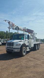 Freightliner M2 106 Tracked Digger Derrick - Cummins, 300HP