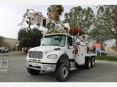 Freightliner M2 106 Tracked Digger Derrick - Cummins, 350HP