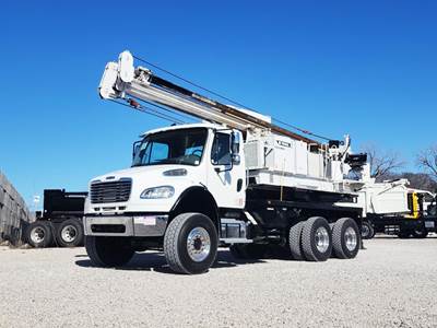 Freightliner M2 106 Tracked Digger Derrick - Cummins, 350HP