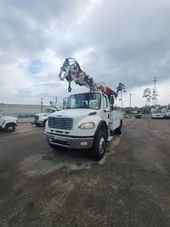 Freightliner M2 106 Tracked Digger Derrick - Cummins, 300HP
