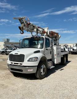 Freightliner M2 106 Digger Derrick Truck - Cummins, 300HP