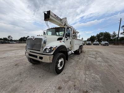 International 7400 Truck-Mounted Digger Derrick - MAXXFORCE DT, 300HP