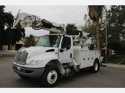 International MV607 Tracked Digger Derrick - Cummins, 250HP