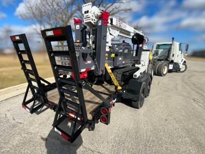 Load King 35-48DR Tracked Digger Derrick - Kubota, 25HP