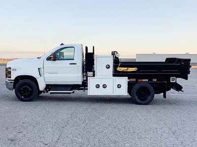 Chevrolet 5500 Dump Truck - Duramax 350HP