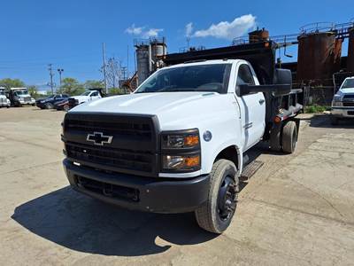 Chevrolet 6500 HD Dump Truck - Duramax