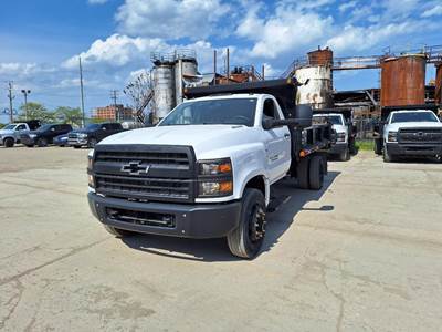 Chevrolet 6500 HD Dump Truck - Duramax