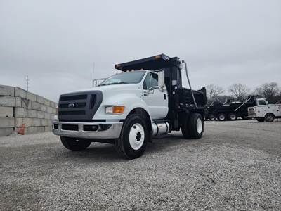Ford F-750 Dump Truck - Cummins 260HP