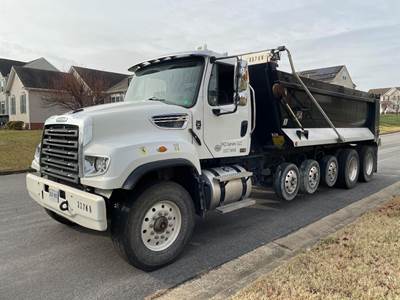 Freightliner 114SD Dump Truck - Cummins 500HP