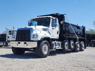 Freightliner 114SD Dump Truck - Detroit 450HP