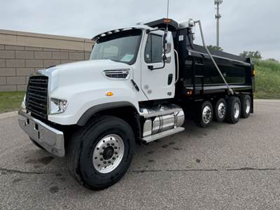 Freightliner 114SD Dump Truck - Cummins 455HP