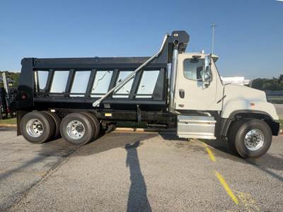 Freightliner 114SD Dump Truck - Cummins 500HP
