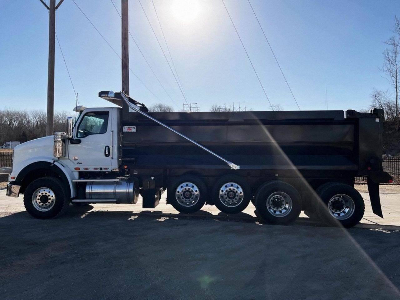 2023 International HX Dump Truck A26 425HP, 6 Speed Allison Rds