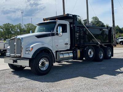 Kenworth T880 Dump Truck - Cummins 525HP
