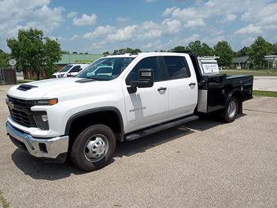 Chevrolet 3500 Flatbed Truck - 403HP
