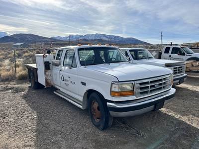 Ford F-350 Flatbed Truck