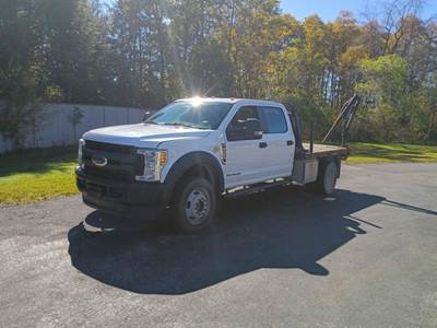 Ford F-550 Flatbed Truck - 330HP