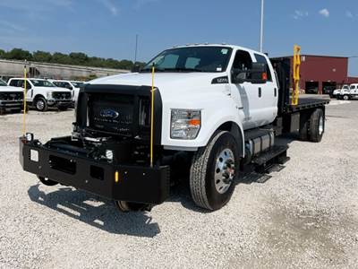 Ford F-750 Flatbed Truck - 270HP