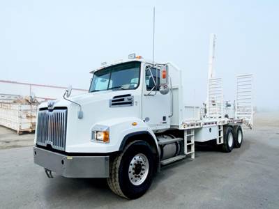 Western Star 4700 Flatbed Truck - 450HP