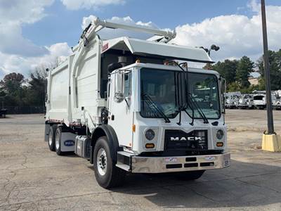 Mack TERRAPRO 64R Garbage Truck - MP7 D, 395HP
