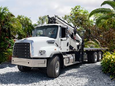 Freightliner 114SD Grapple Truck - Cummins, 455HP