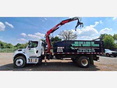 Freightliner M2 Grapple Truck - Cummins, 220HP