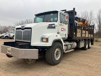 Western Star 4700 Grapple Truck - Detroit