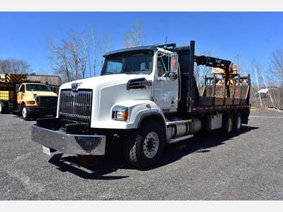 Western Star 4700SB Grapple Truck - Detroit, 525HP