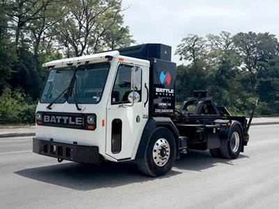 BATTLE MOTORS LNT Hooklift Truck - Cascadia, 440HP