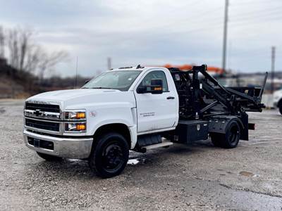 Chevrolet 6500 Hooklift Truck - Duramax, 350HP