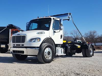 Freightliner M2 106 Hooklift Truck - Cummins, 300HP