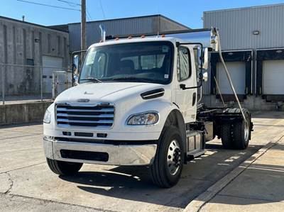 Freightliner M2 106 Hooklift Truck - Cummins, 330HP