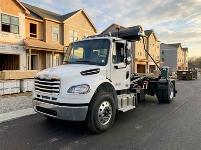 Freightliner M2 106 Hooklift Truck - Cummins, 330HP