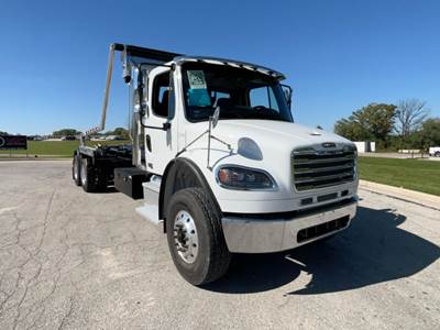 Freightliner M2 106 Hooklift Truck - Cummins, 360HP