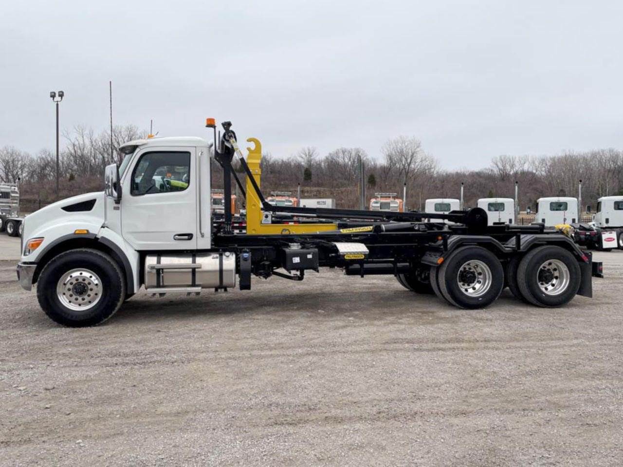 2023 Peterbilt 548 Tandem Axle Hooklift Truck Paccar, 350HP, 6 Speed