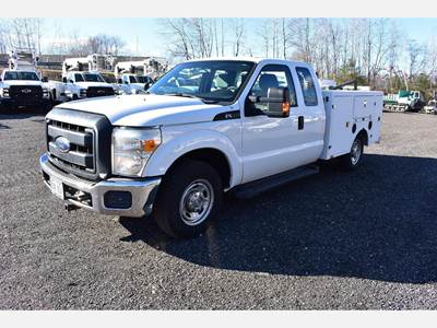 Ford F-350 Mechanic / Service Truck - 6.2L V8