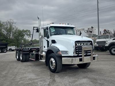 Mack Granite 64BR Roll Off Truck - MP8 D, 425HP