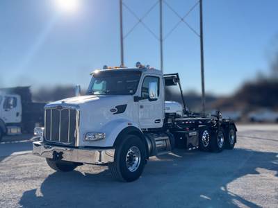 Peterbilt 567 Roll Off Truck - Cummins, 450HP