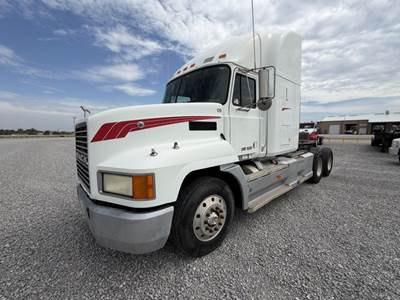 Mack CH613 Sleeper Semi Truck - E7 11.9L 400HP