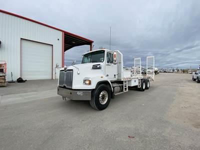 Western Star 4700SB Tag Trailer