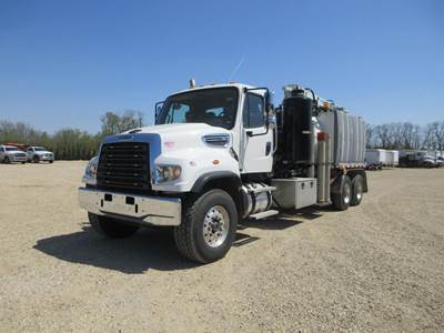 Freightliner 114SD Vacuum Truck - Detroit, 450HP